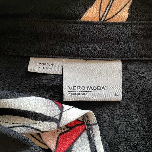 Floral blouse - Picture 9 of 10